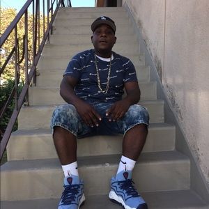 Meet your Posher, Joshua